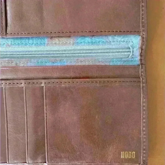 Hobo Vintage Drifwood Rachel Wallet - Picture 3 of 4